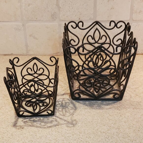 Southern Living at Home Rosedale Plant Holders Set of 2 Wire Baskets - Picture 1 of 13